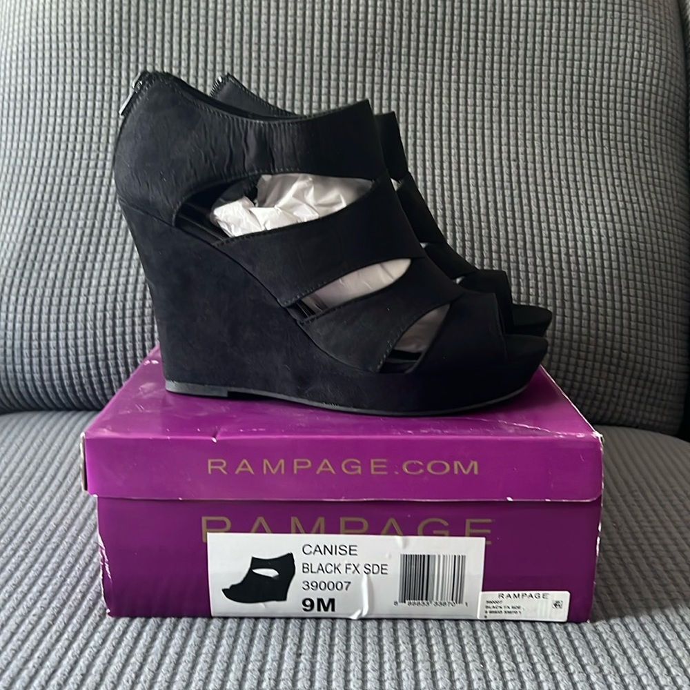 Rampage faux suede wedge sandals size 9. New never worn.